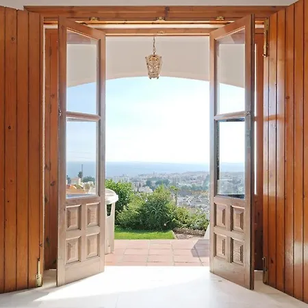 Villa San Juan De Capistrano Sleeps 5 Pool Air Con Nerja